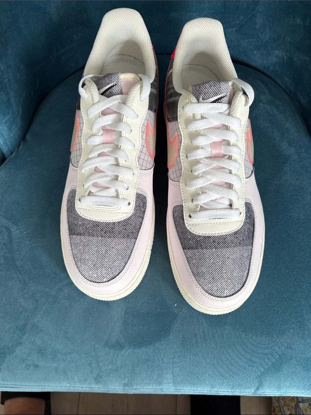 Nike air force 1 Low-Top “Zine” in Pink, Gray & White with Neon Accent size 10